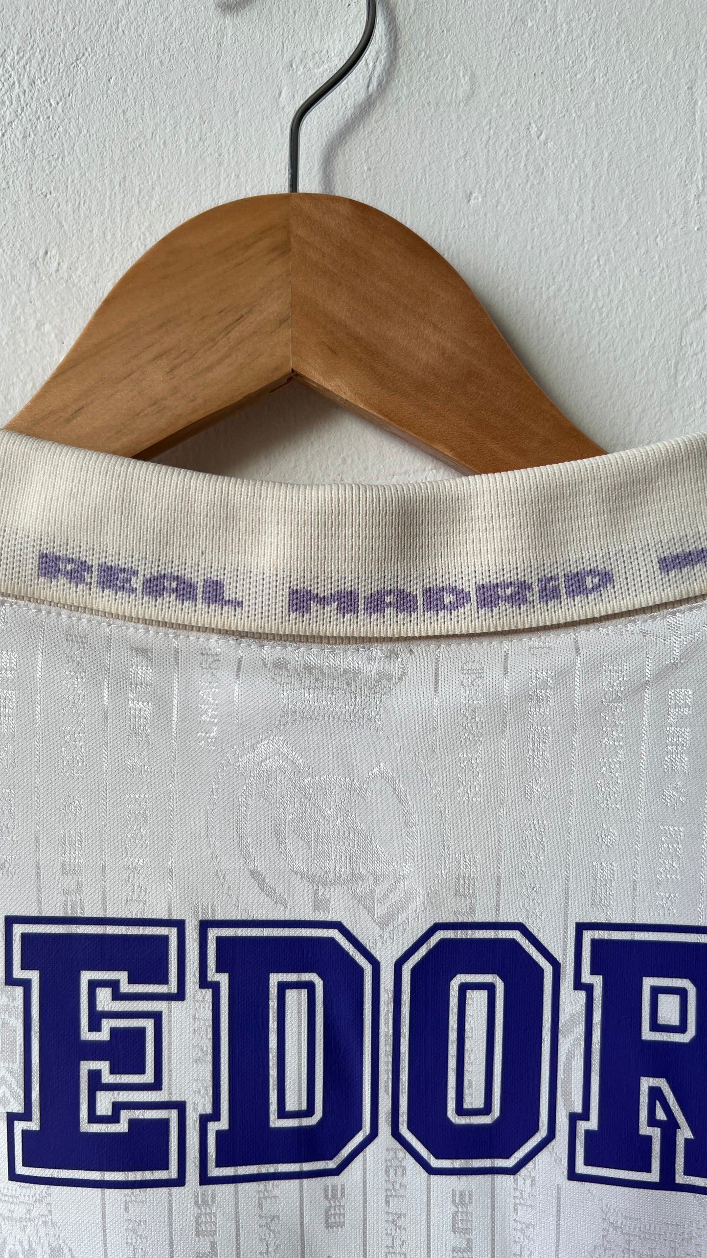 Real Madrid 1996-97 Home Shirt Seedorf #10 (L/XL)