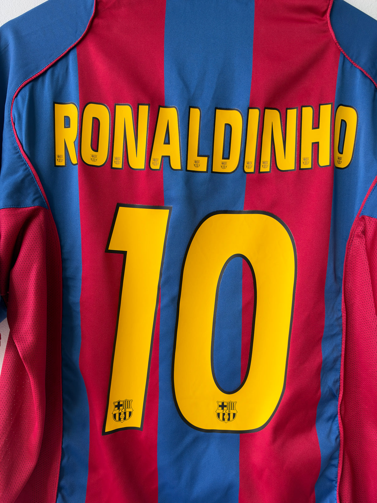 (L) Barcelona 2004-05 Home Shirt Ronaldinho #10