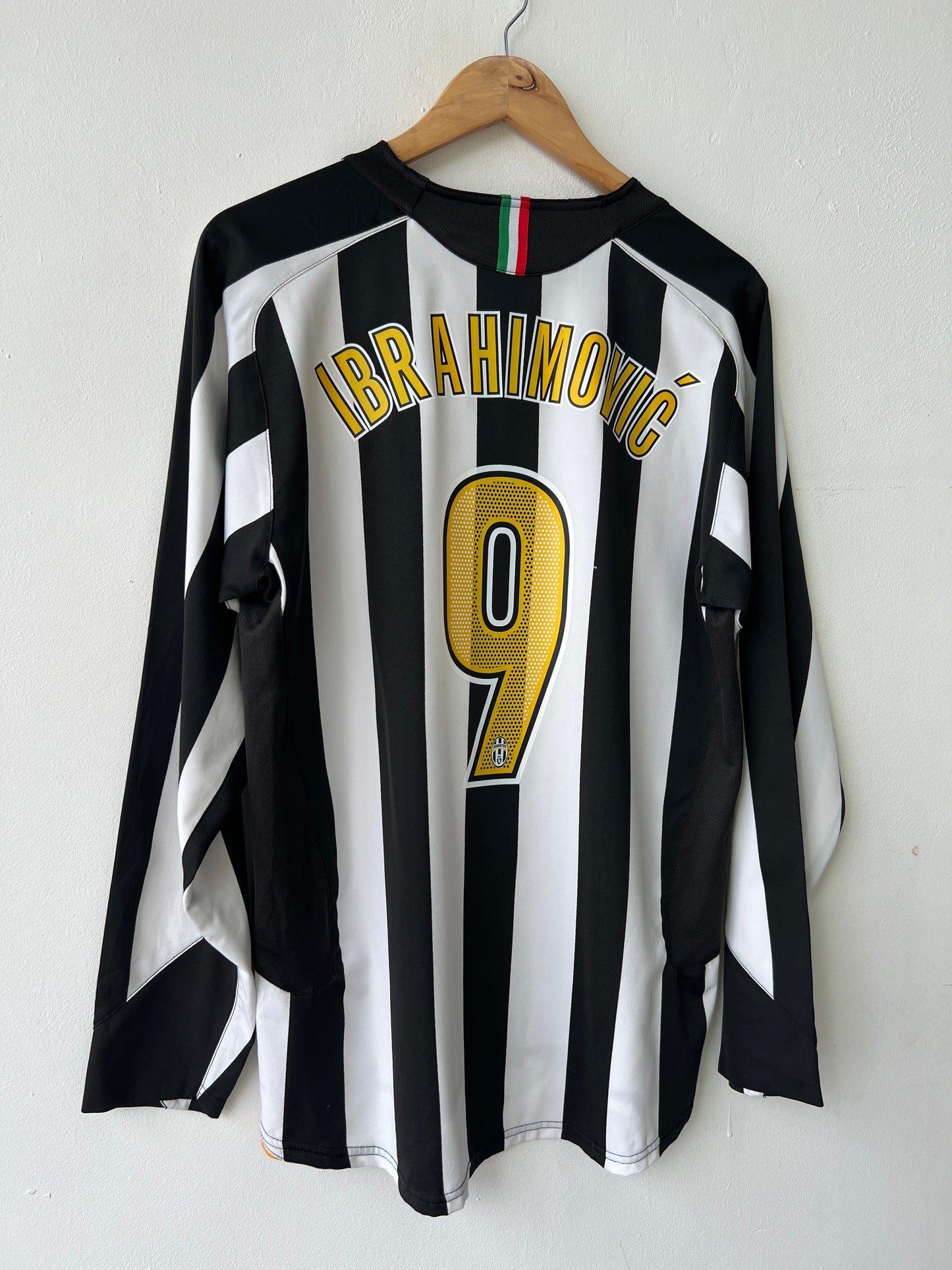 (M) Juventus 2005-06 Home Long Sleeve Shirt Ibrahimovic #9