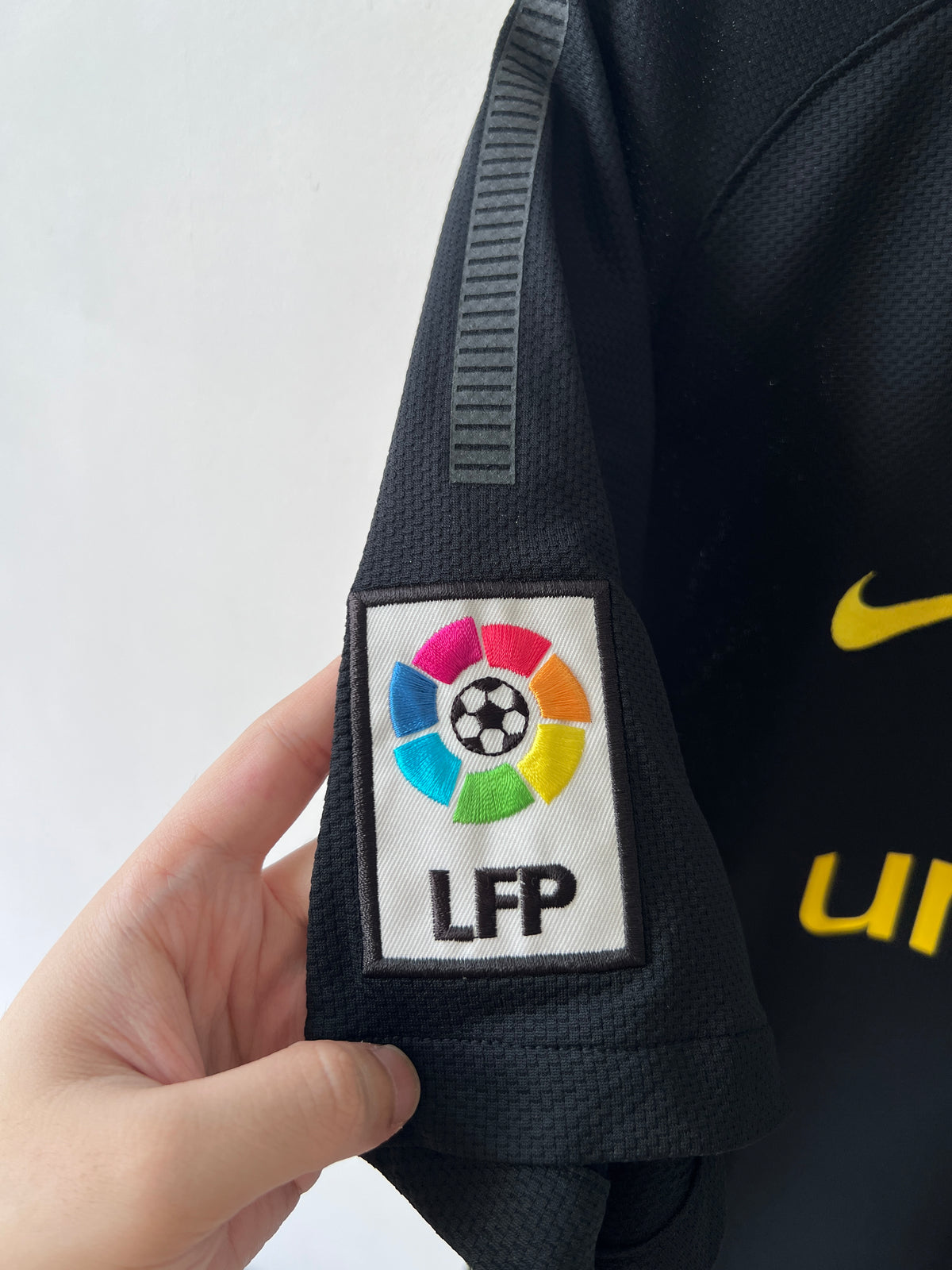 *Sample* (M) Barcelona 2011-12 Away Shirt