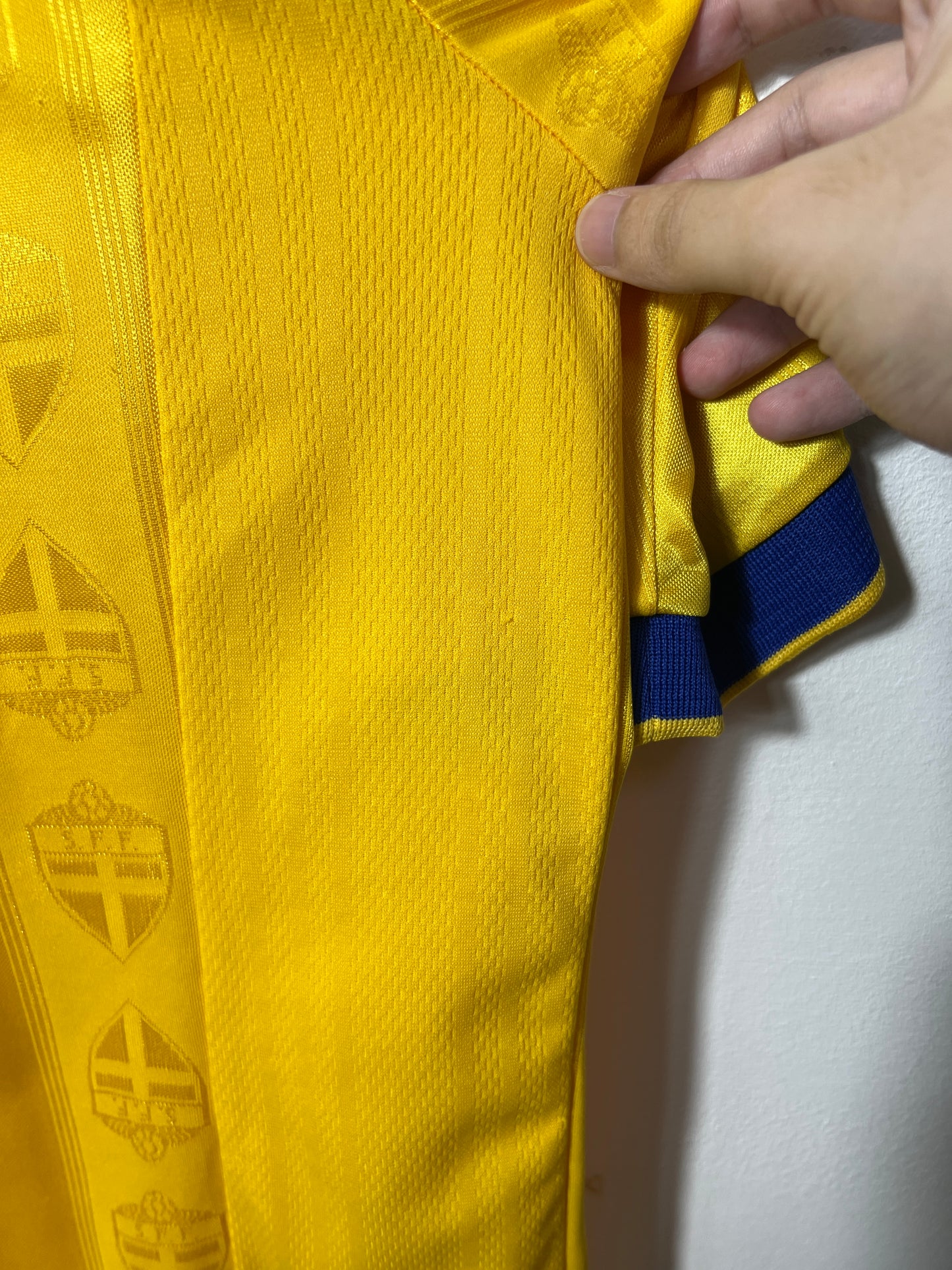(L) Sweden 1998-99 Home Shirt
