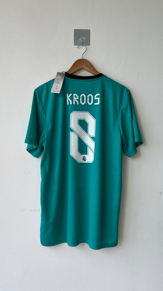 Real Madrid 2021-22 Third Shirt Kroos #8 (L) (Brand New)