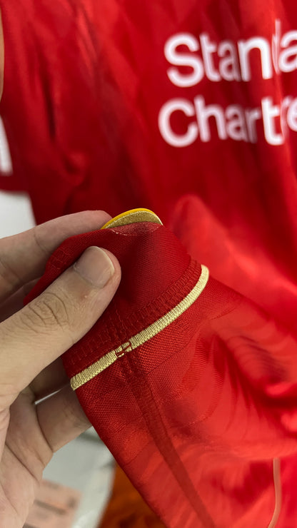 Liverpool 2010-12 Home Shirt Gerrard #8 (XL)