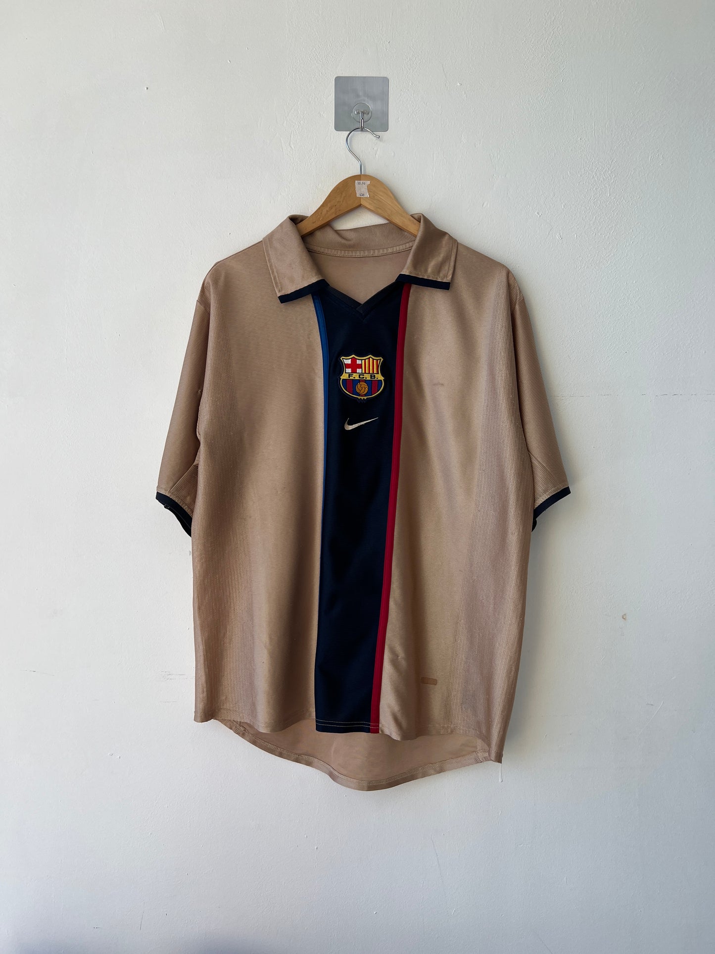 (L) Barcelona 2001-03 Away Shirt Kluivert #9