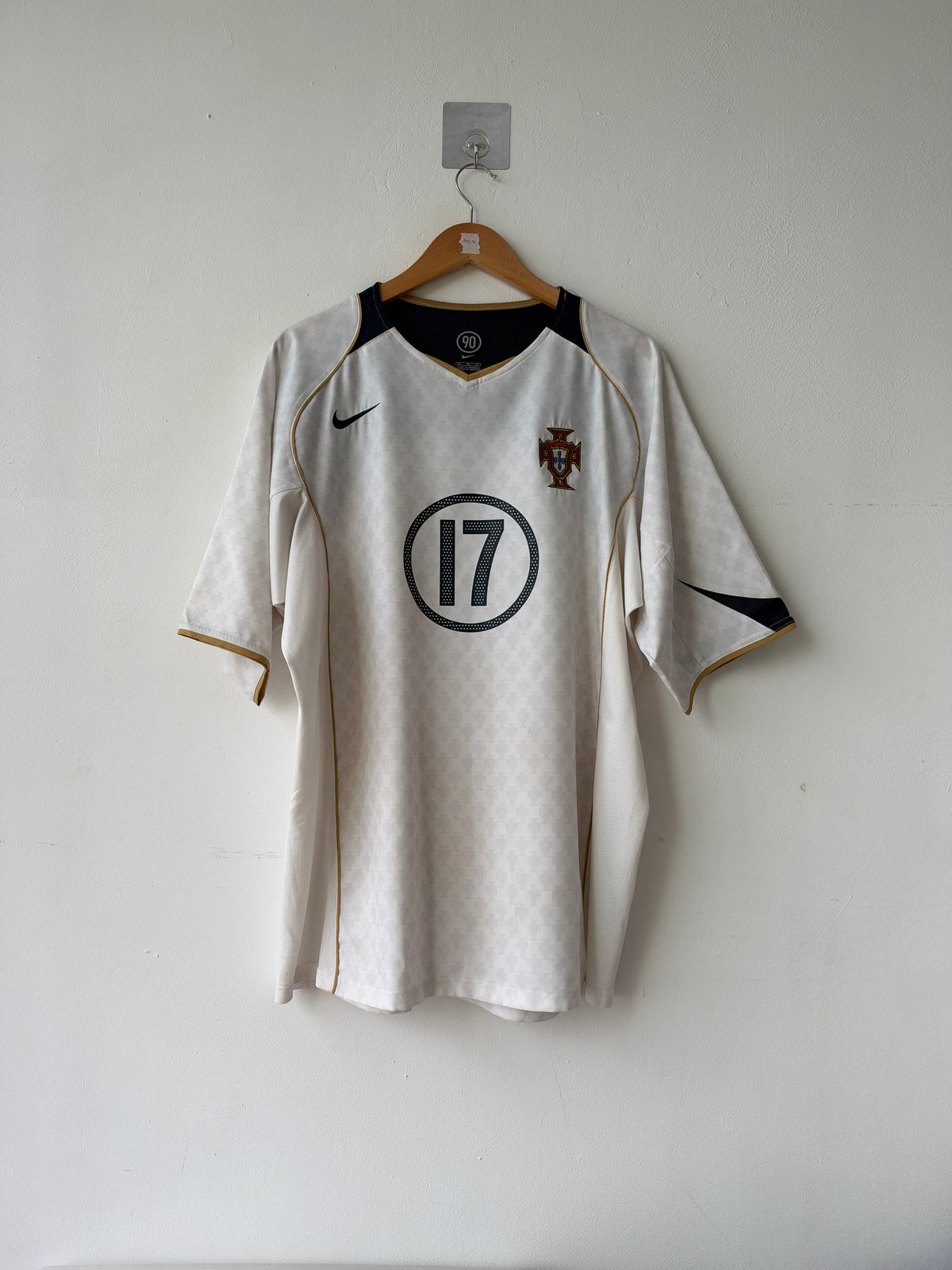 (XL) Portugal 2004-06 Away Shirt C. Ronaldo #17