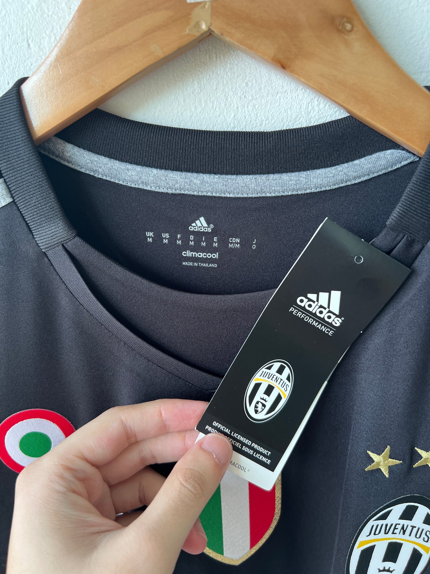 (M) Juventus 2015-16 GK Shirt Buffon #1 (NEW)