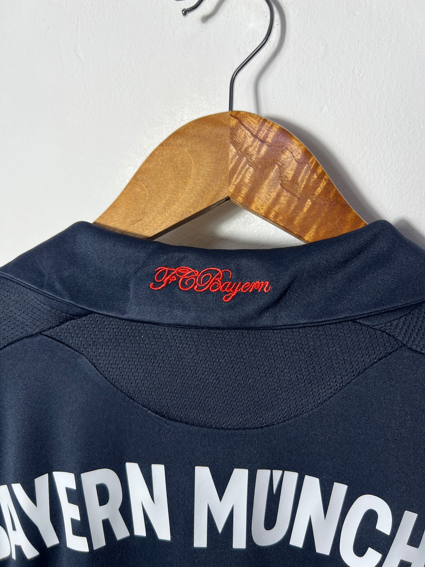 (L) Bayern Munich 2008-10 Away Shirt Kroos #39