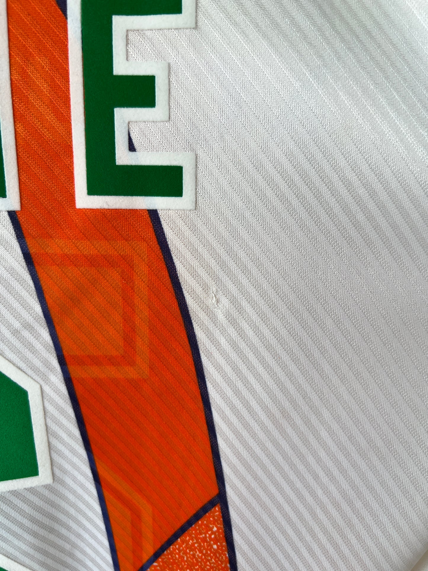 (L) Ireland 1994-96 Away Shirt Keane #6