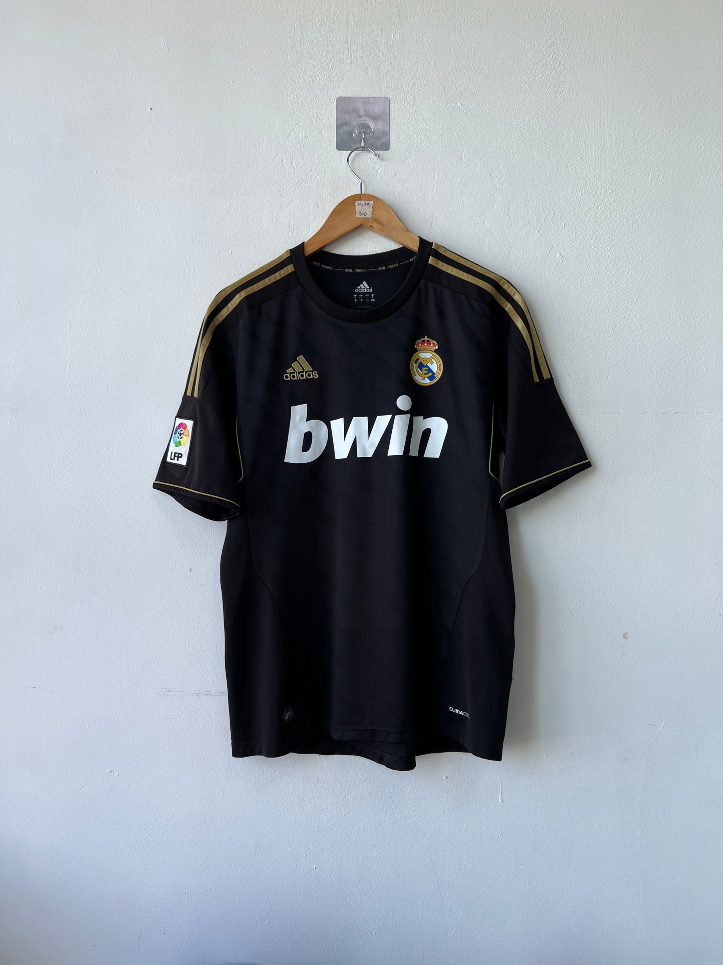 (M) Real Madrid 2011-12 Away Shirt Kaka #8