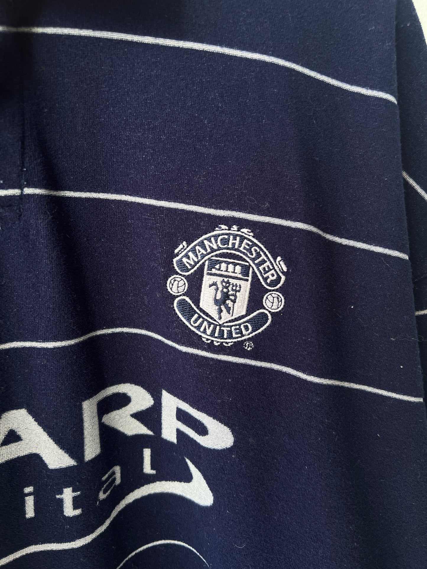 (L fits XL) Manchester United 1999-00 Away Long Sleeve Shirt Johnsen #5