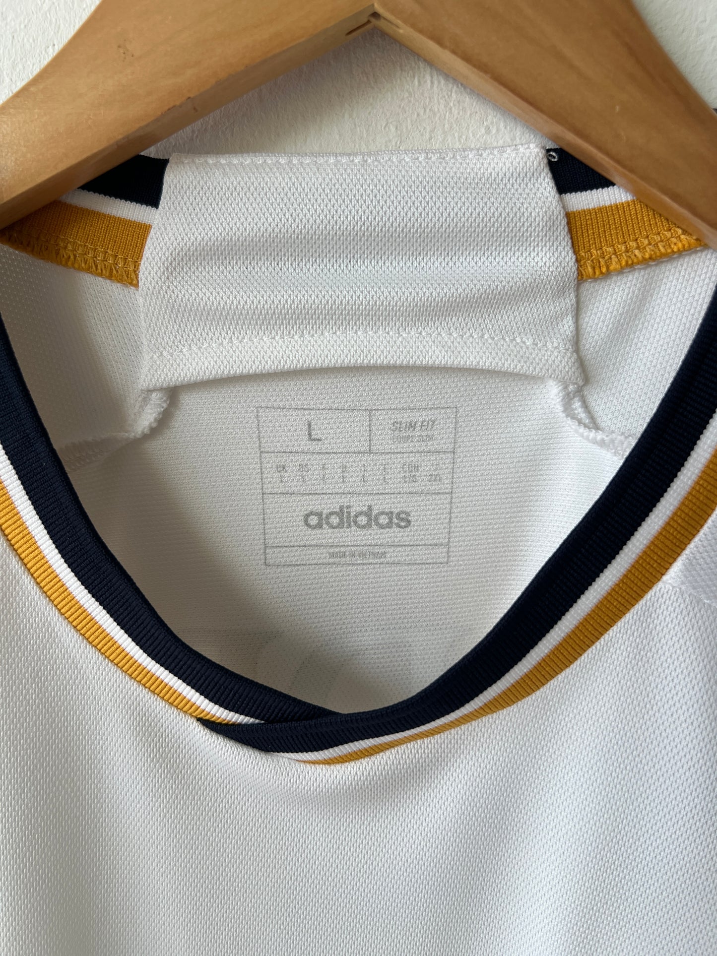 (L) Real Madrid 2023-24 Home Shirt Modric #10