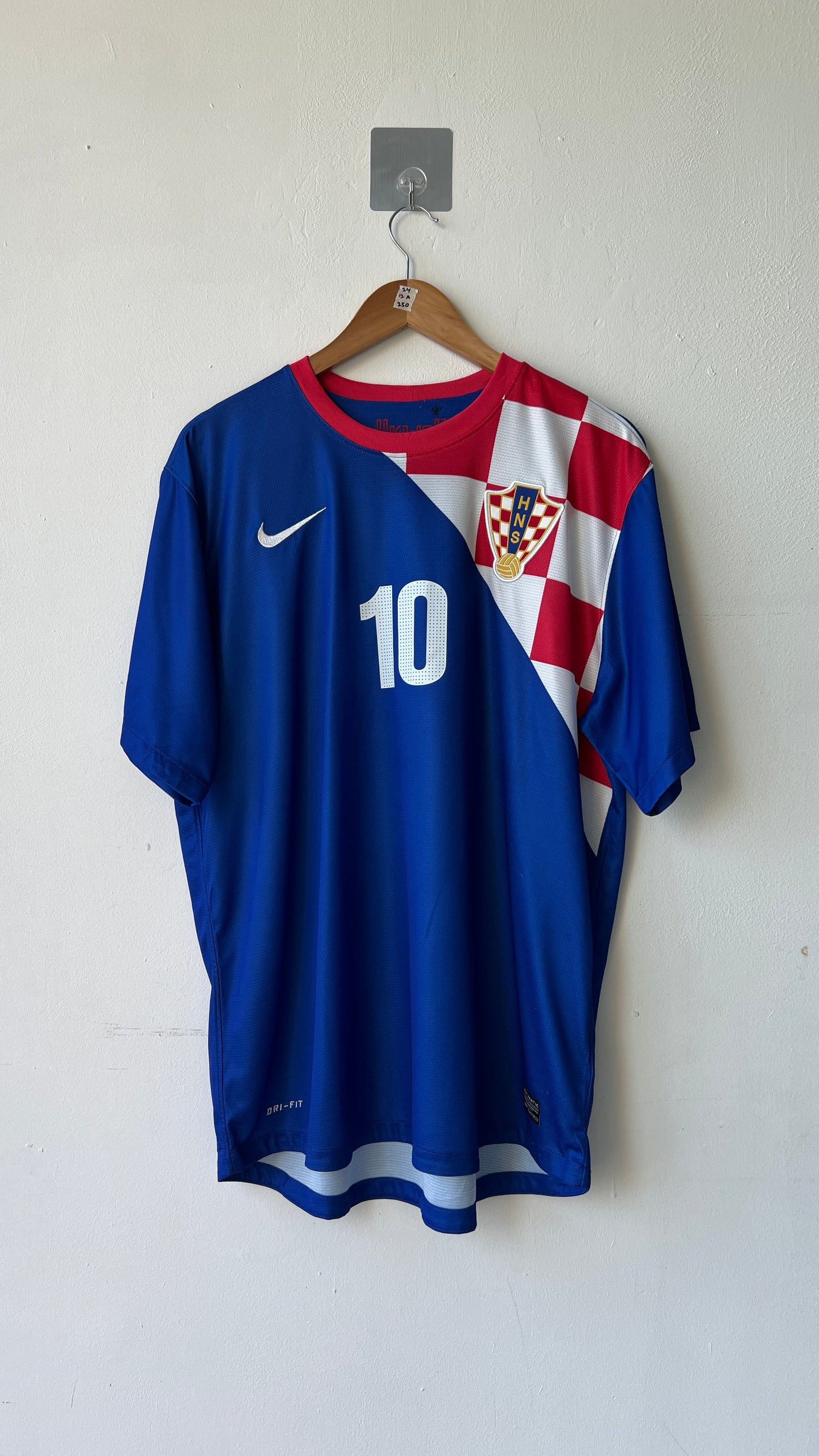 Croatia 2012 Away Shirt Modric #10