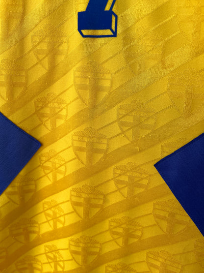 (M) Sweden 1994-96 Home Shirt Larsson #7
