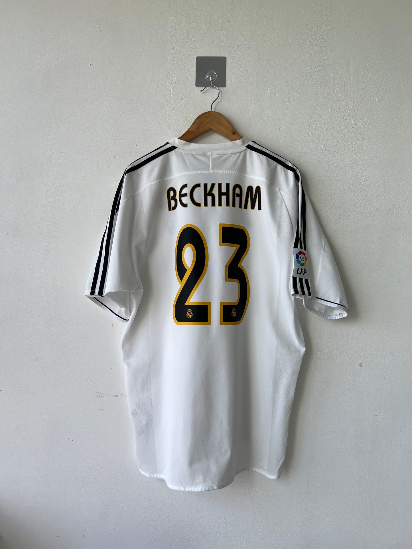 (XL) Real Madrid 2003-04 Home Shirt Beckham #23 (Copa Del Rey MDT)
