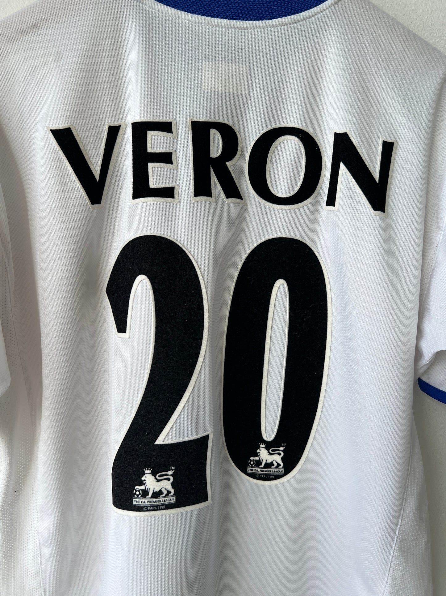 (L) Chelsea 2003-05 Away Shirt Veron #20