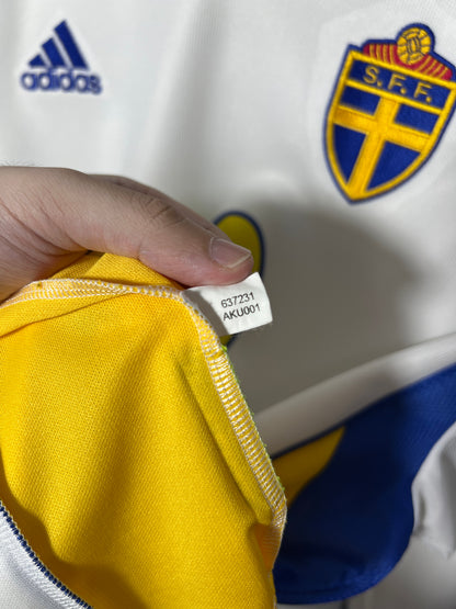 (L) Sweden 2000-02 Away Long Sleeve Player Version Larsson #20