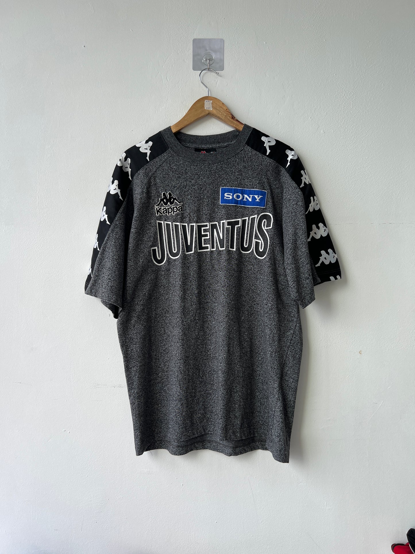 (XL) Juventus 1996 Training Shirt