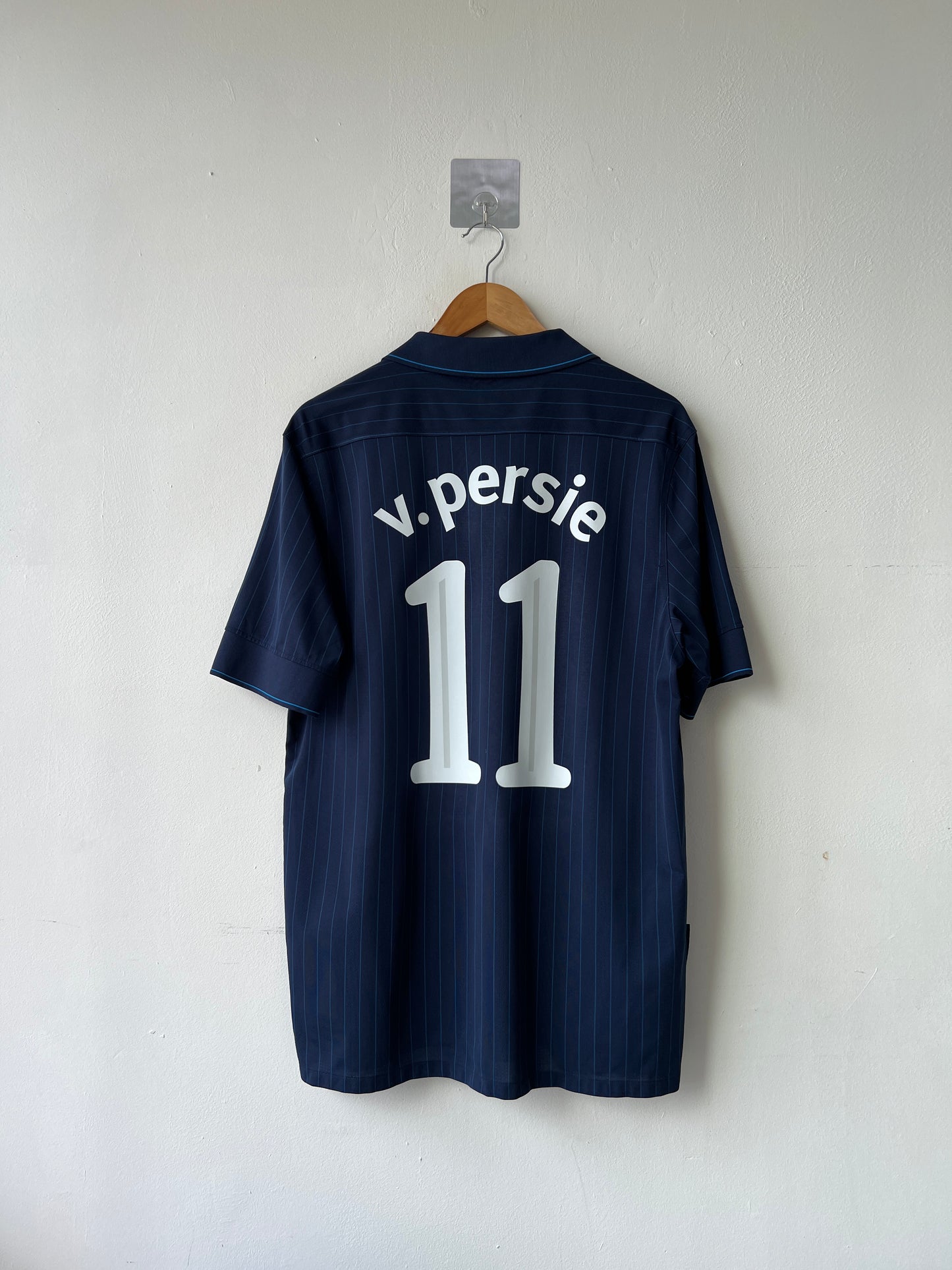 (L) Arsenal 2009-10 Away Shirt v. Persie #11