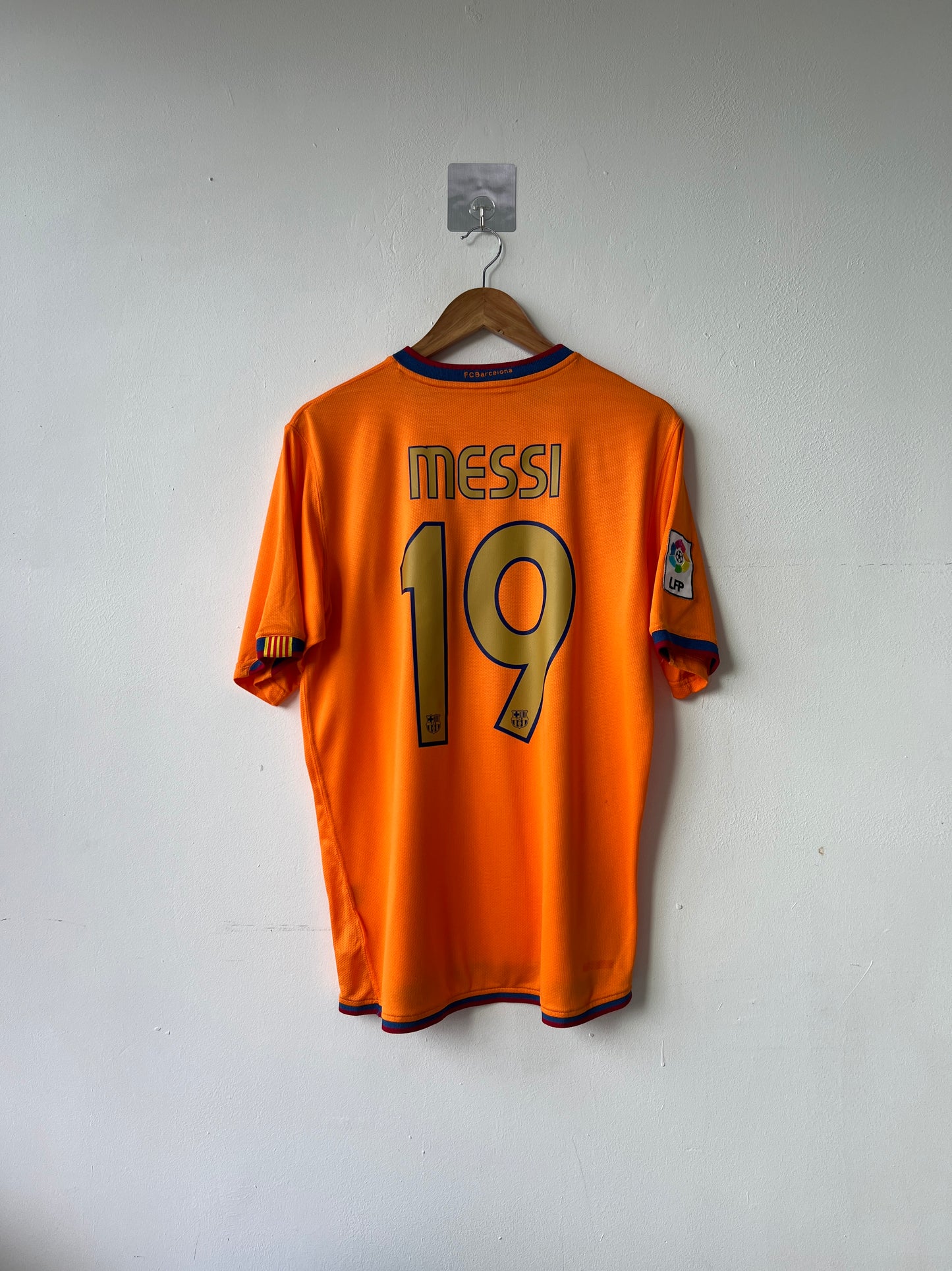 (M) Barcelona 2006-08 Away Shirt Messi #19