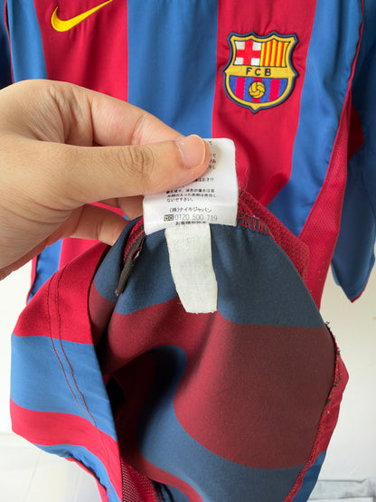(L) Barcelona 2004-05 Home Shirt Ronaldinho #10