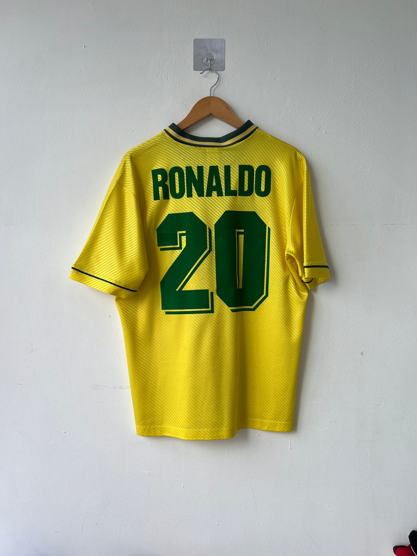 (L) Brazil 1994-96 Home Shirt Ronaldo #20