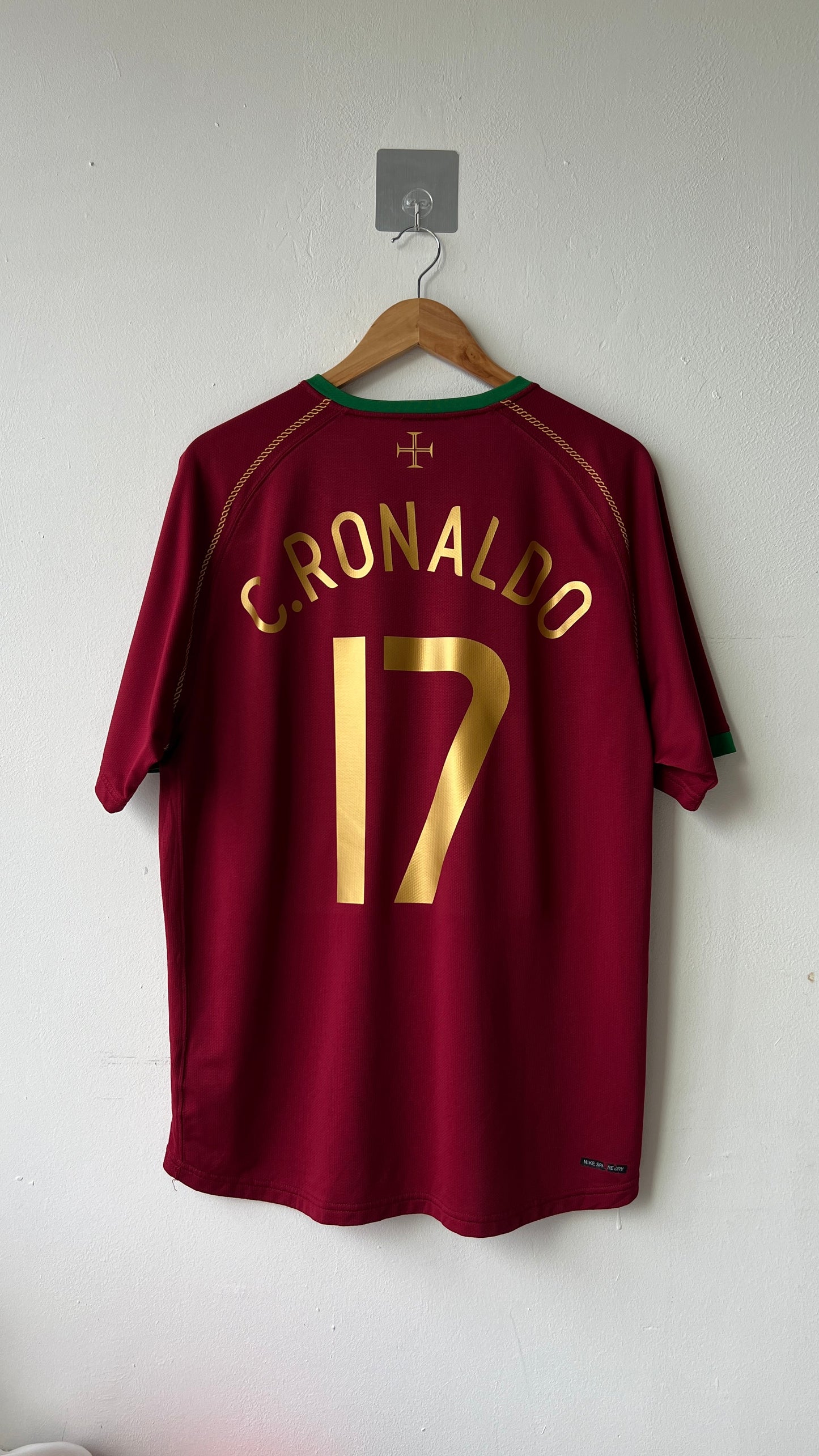 Portugal 2006-08 Home Shirt C. Ronaldo #17 (L)