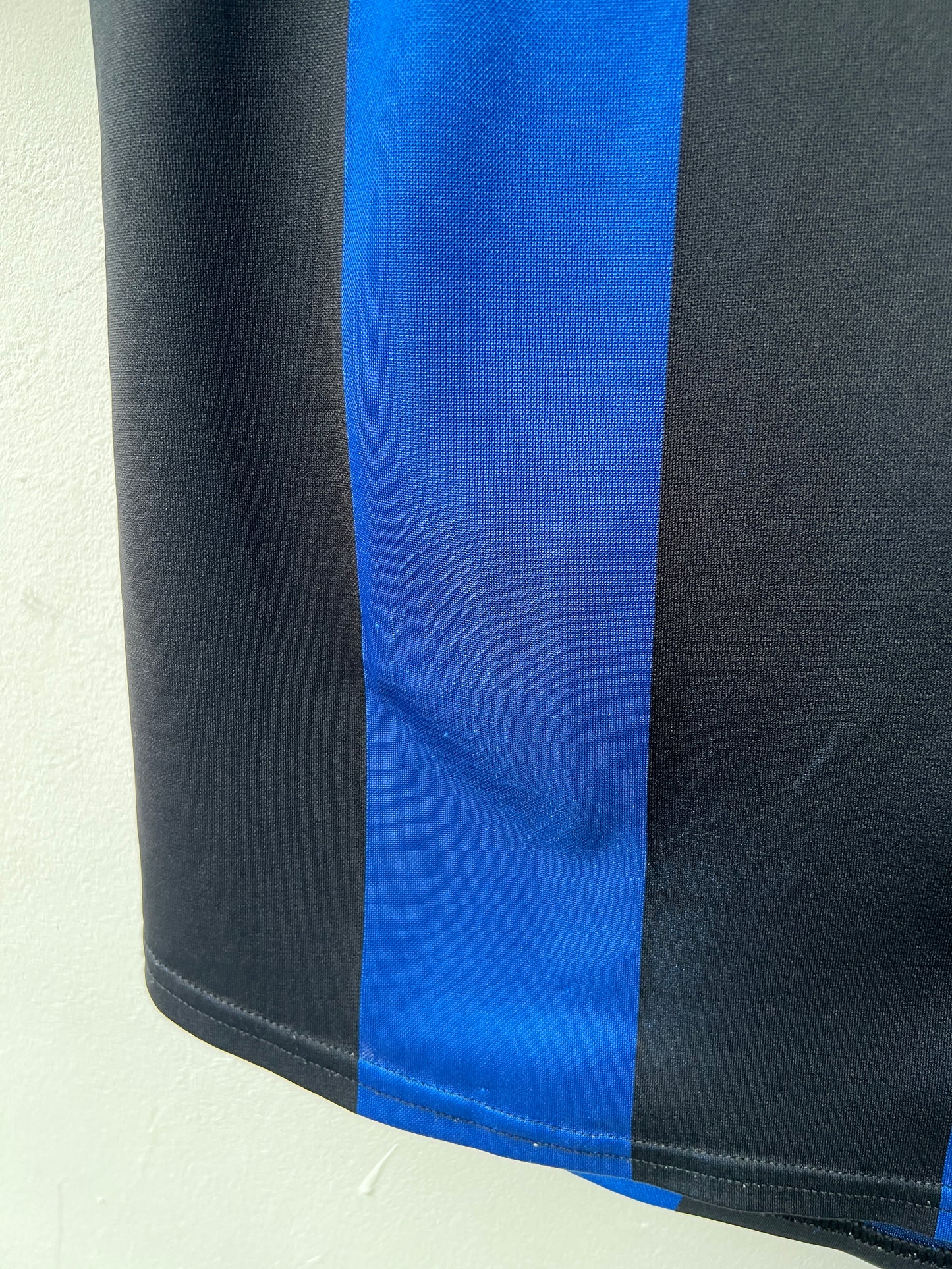 (M fits L) Inter Milan 1999-00 Home Shirt Ronaldo #9