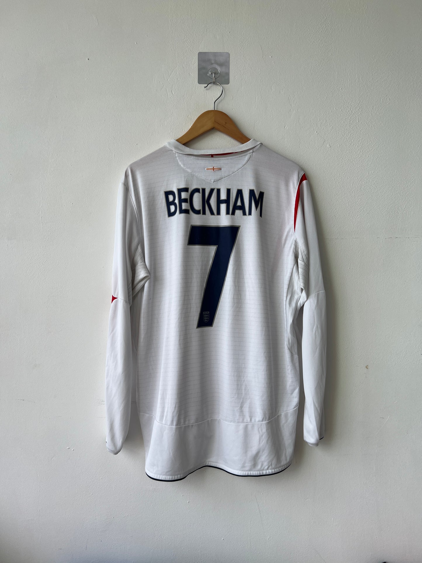 (XL) England 2005-07 Home Long Sleeve Shirt Beckham #7
