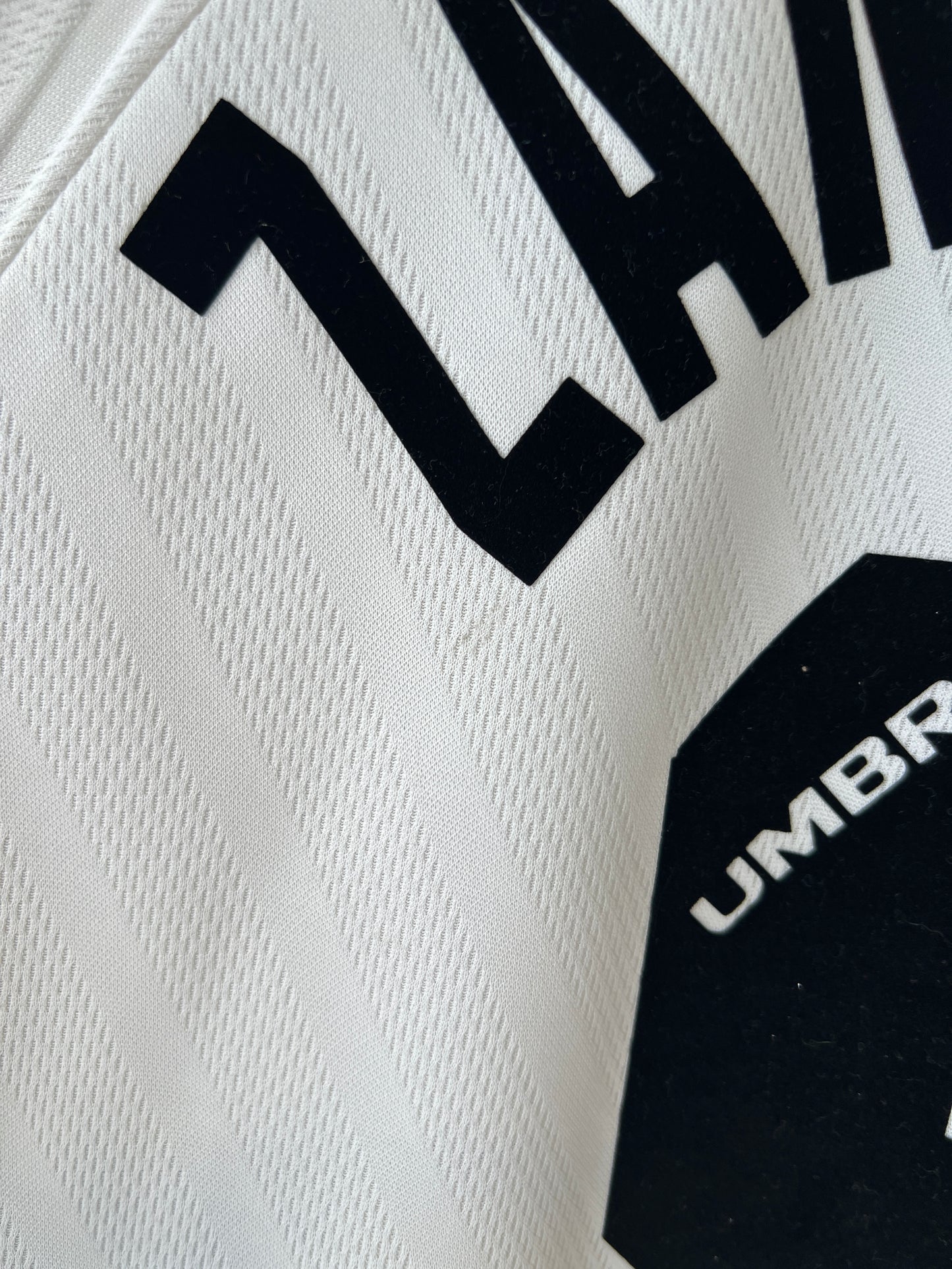 Inter Milan 1996-97 Away Shirt Zamorano #9 (XL)