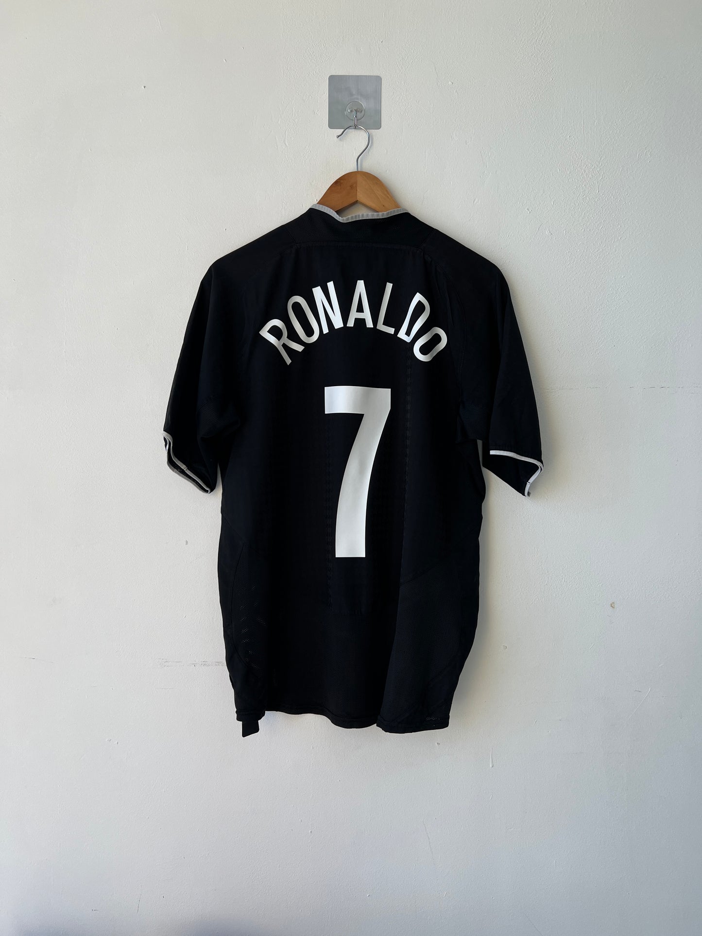 (M) Manchester United 2003-05 Away Shirt Ronaldo #7