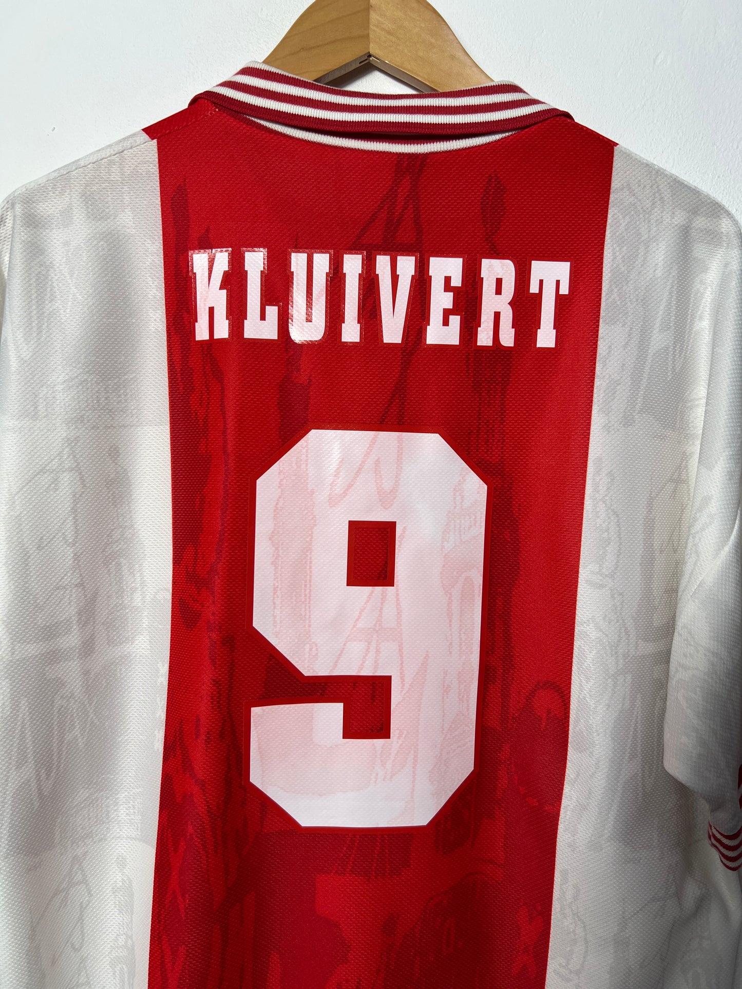 (L) Ajax 1996-97 Home Shirt Kluivert #9