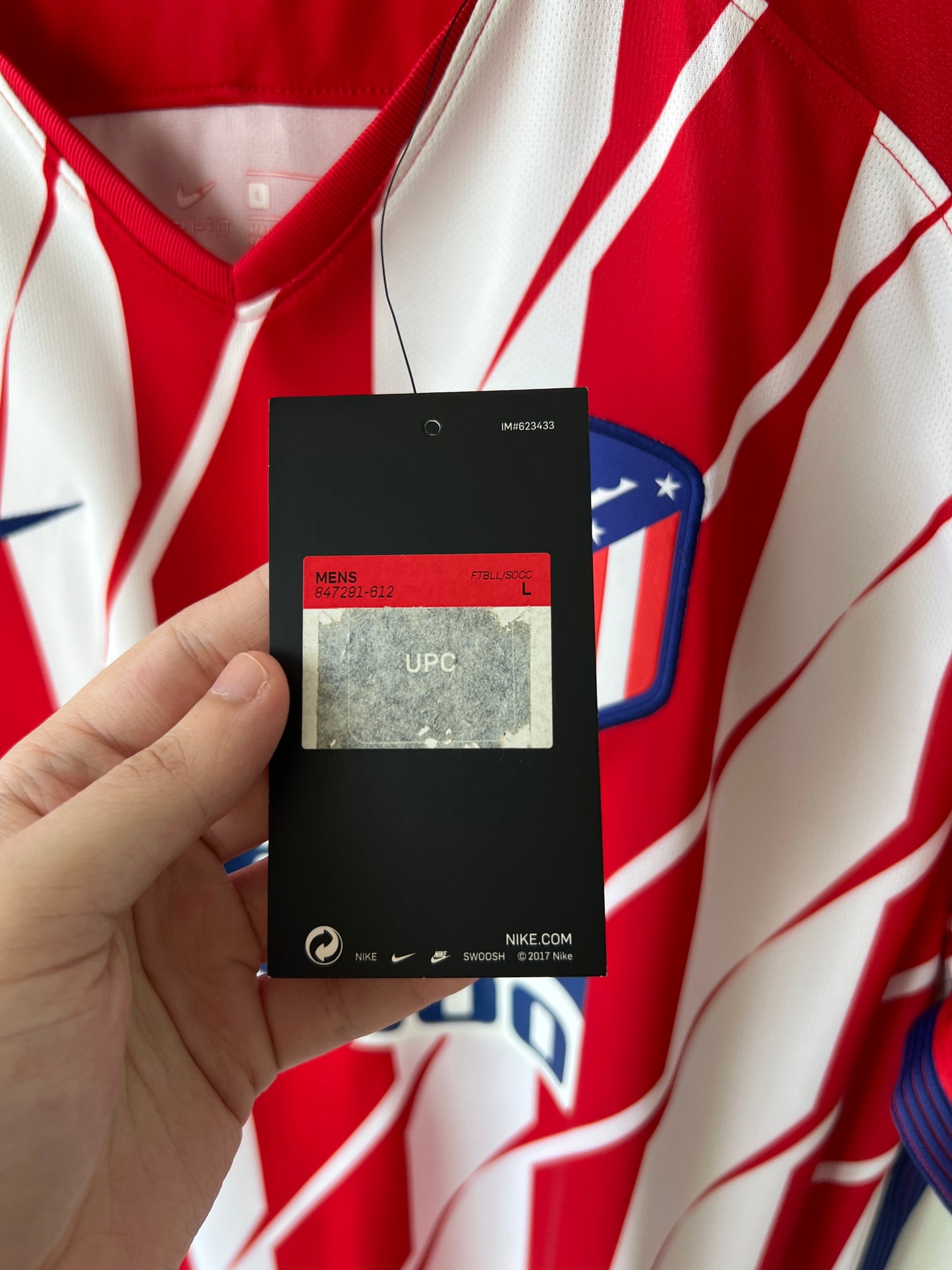 (L) Atletico Madrid 2017-18 Home Shirt Griezmann #7 (NEW)