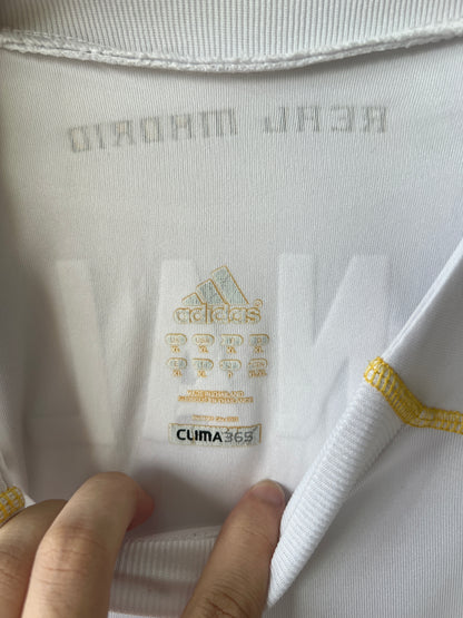 (XL fits L) Real Madrid 2009-10 Home Shirt Ronaldo #9