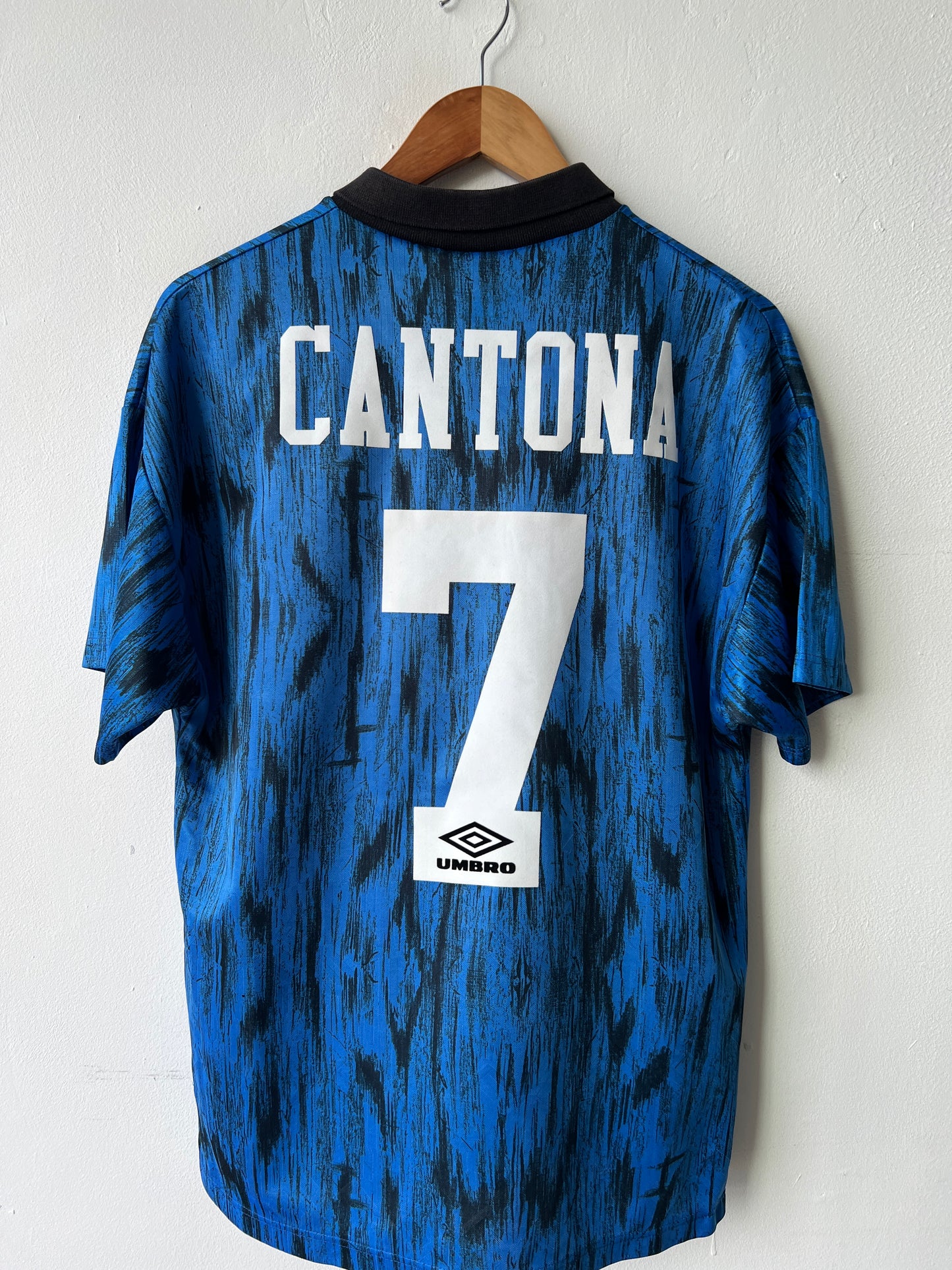(M) Manchester United 1992-93 Away Shirt Cantona #7