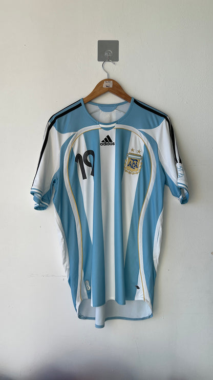 Argentina 2005-07 Home Shirt Messi #19 (M)