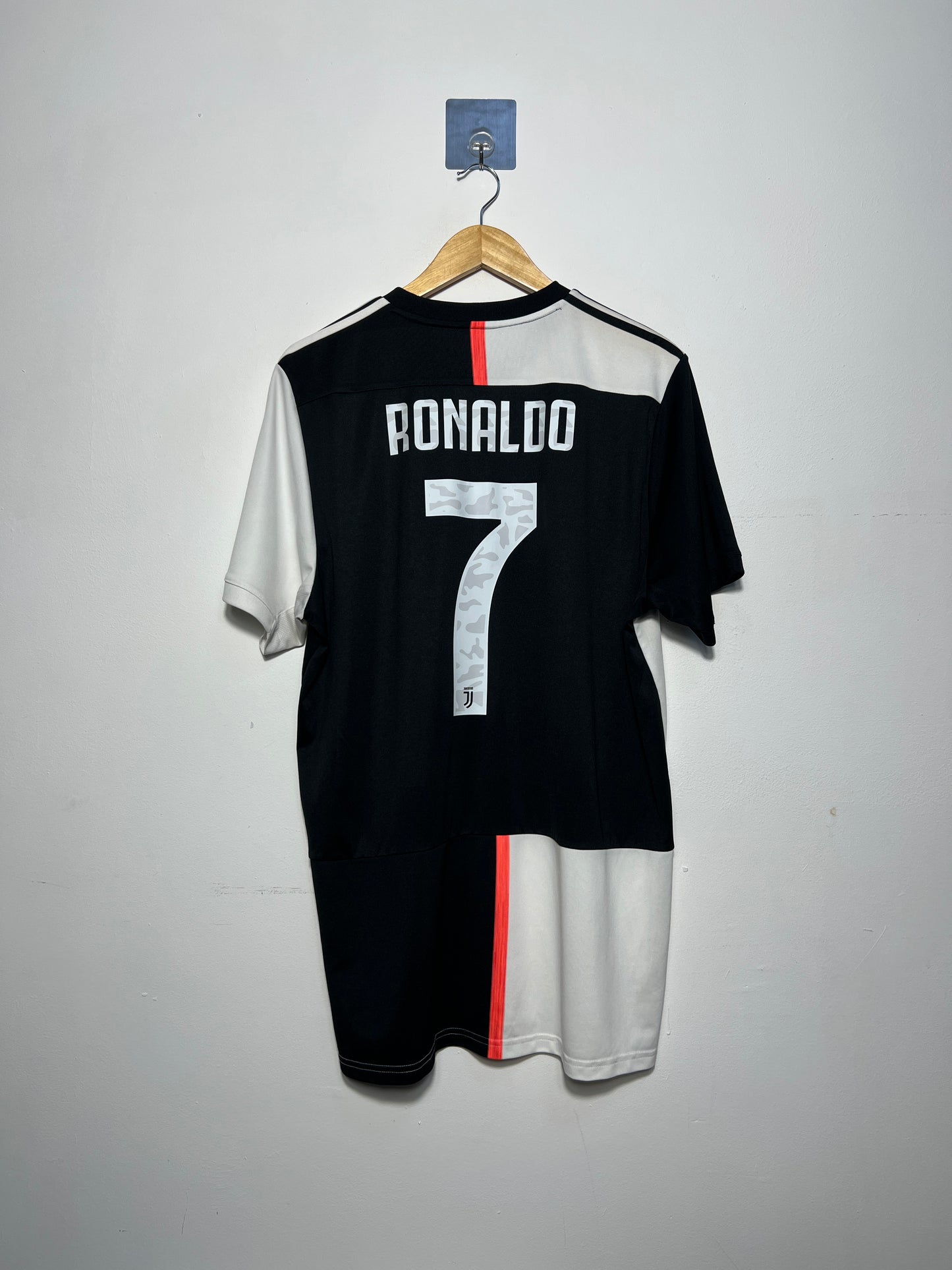(L) Juventus 2019-20 Home Shirt Ronaldo #7
