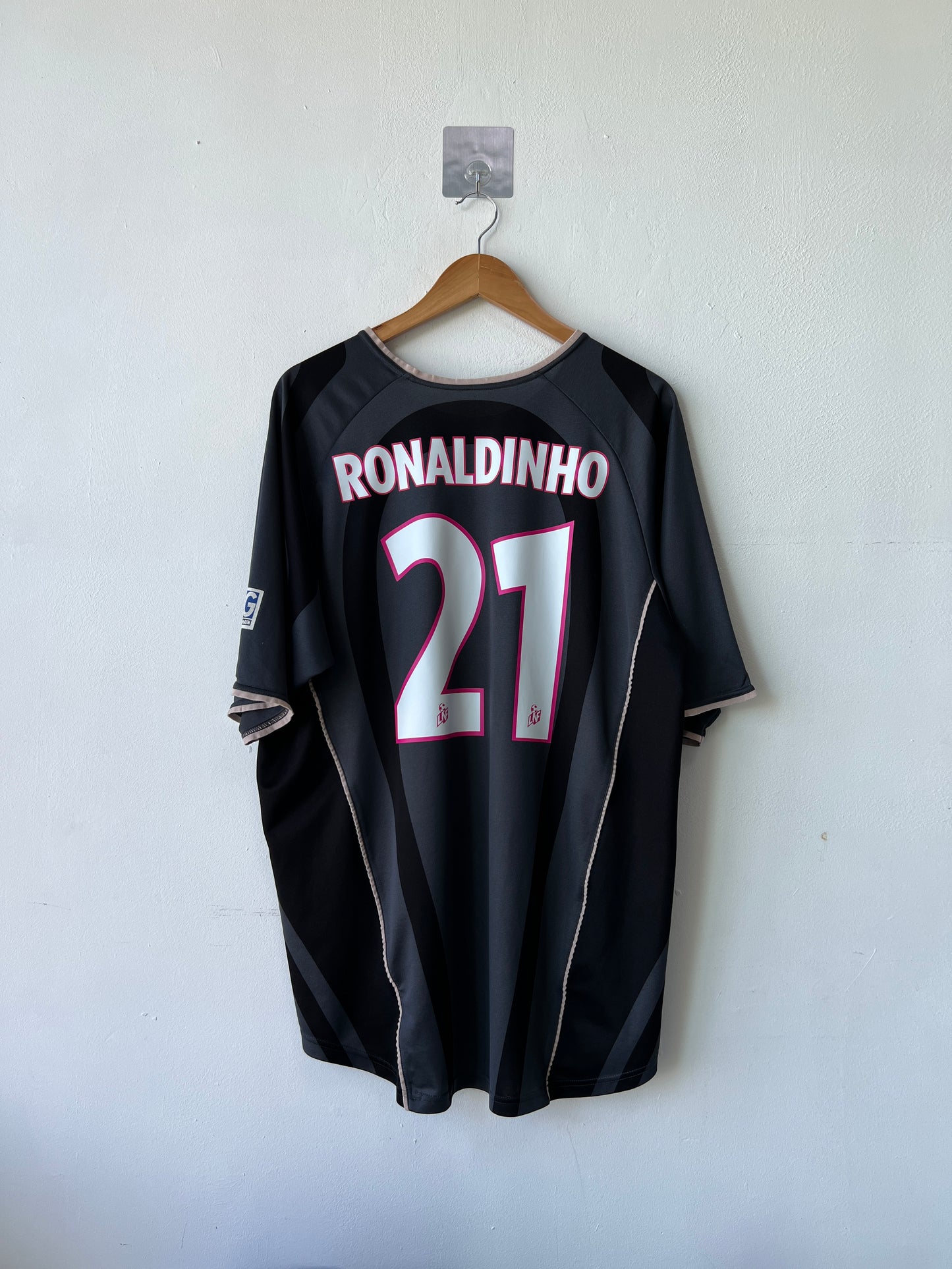 (XL) PSG 2001-02 Third Shirt Ronaldinho #21