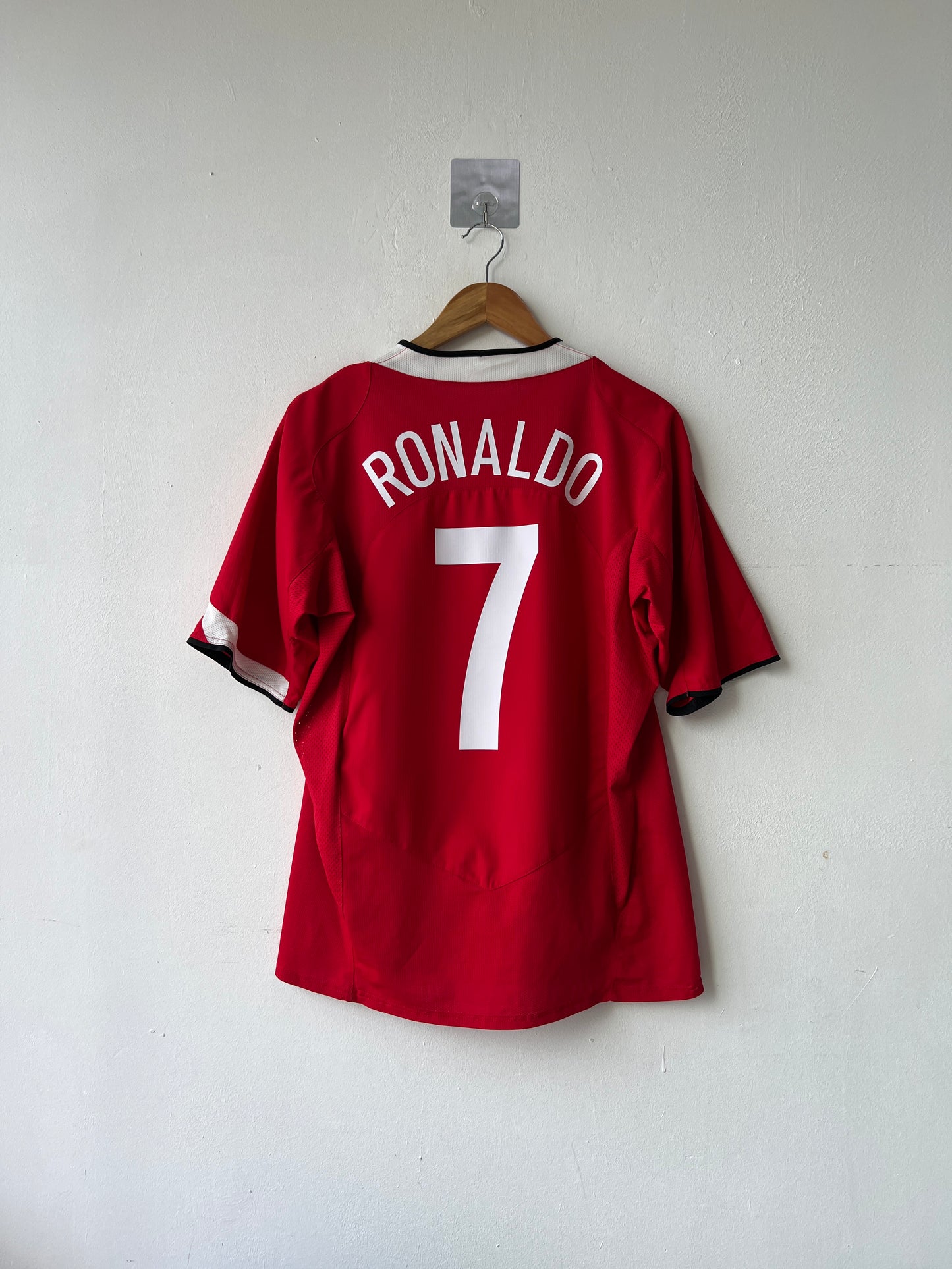 (M) Manchester United 2004-06 Home Shirt Ronaldo #7