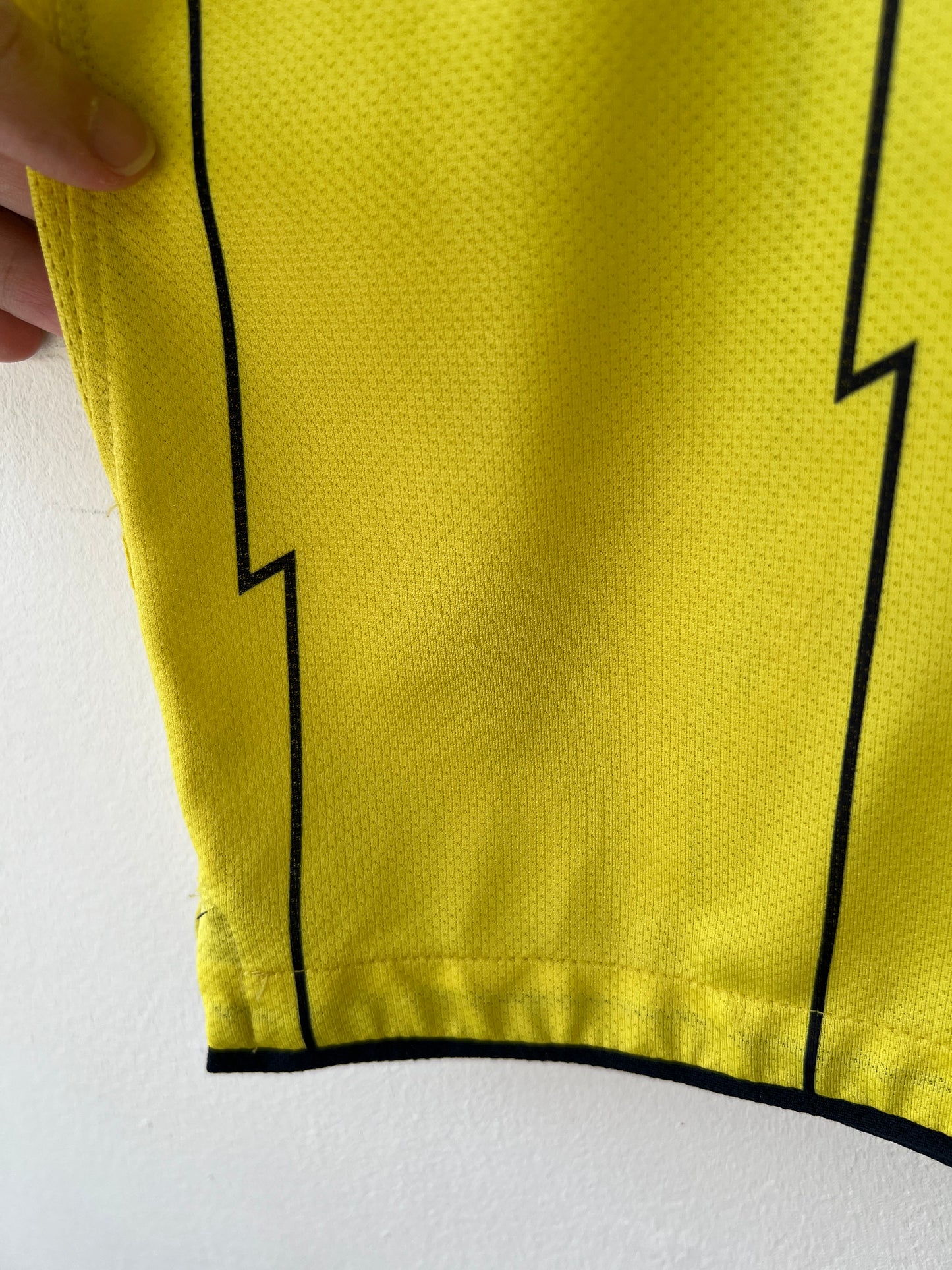 (L) Porto 2010-11 Away Shirt Falcao #9
