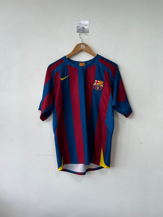 (S fits M) Barcelona 2005-06 Home Shirt Messi #30