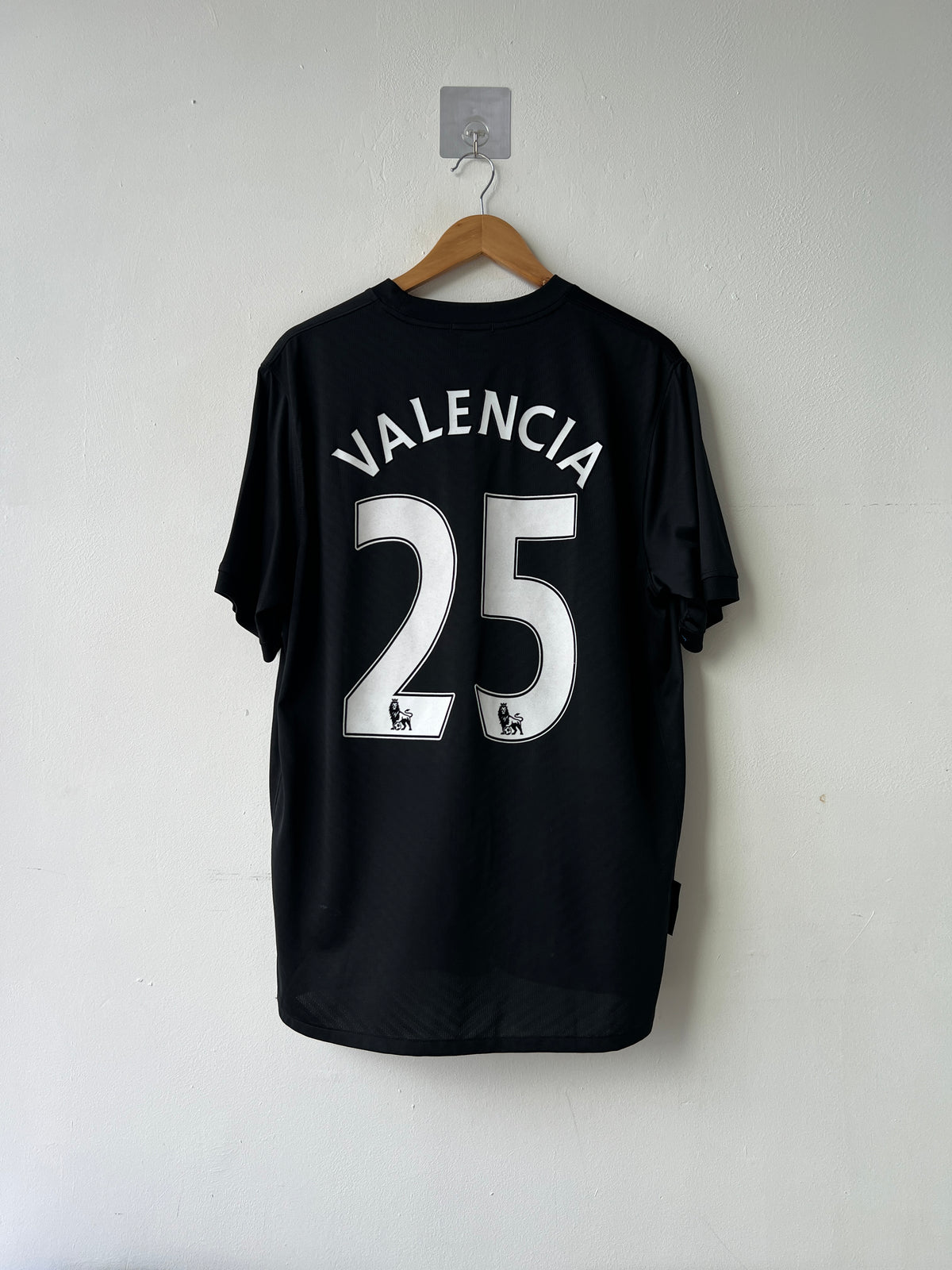 (L) Manchester United 2009-10 Away Shirt Valencia #25