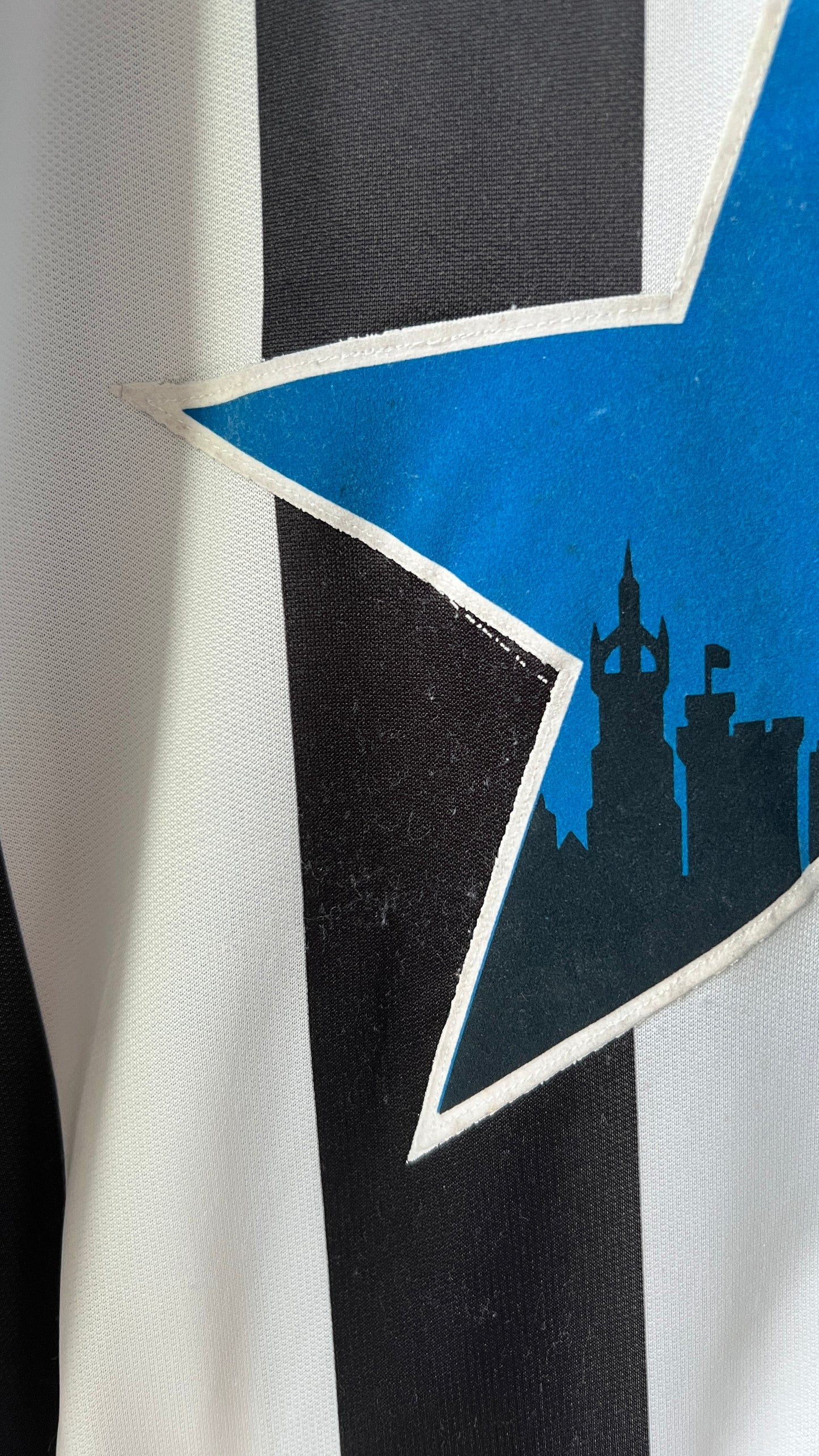 Newcastle 1993-95 Home Shirt Cole #9 (L)