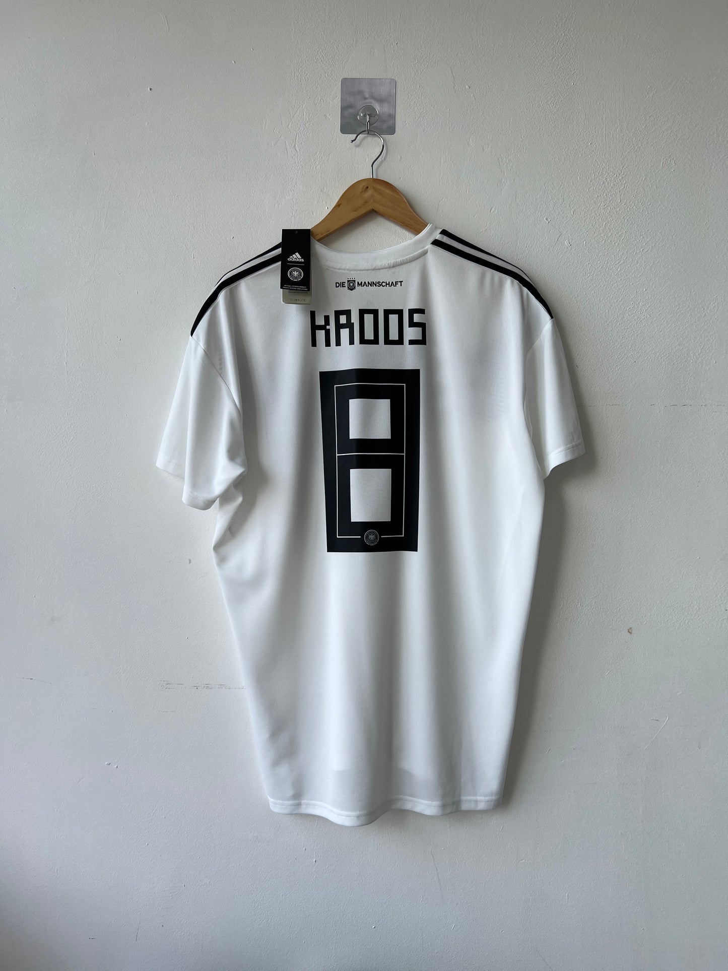 (XL) Germany 2018-19 Home Shirt Kroos #8 (NEW)