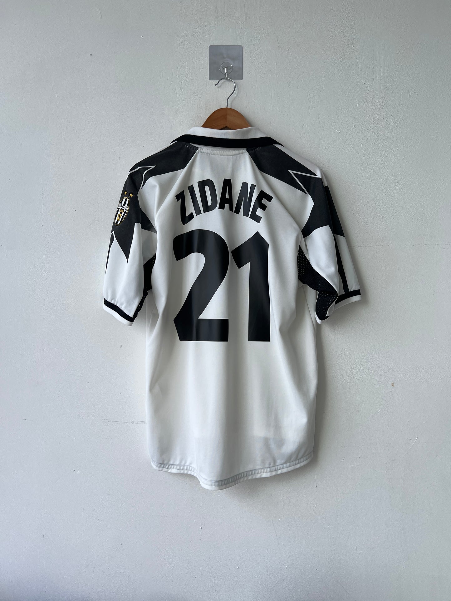 (L) Juventus 1998-99 Away Shirt Zidane #21