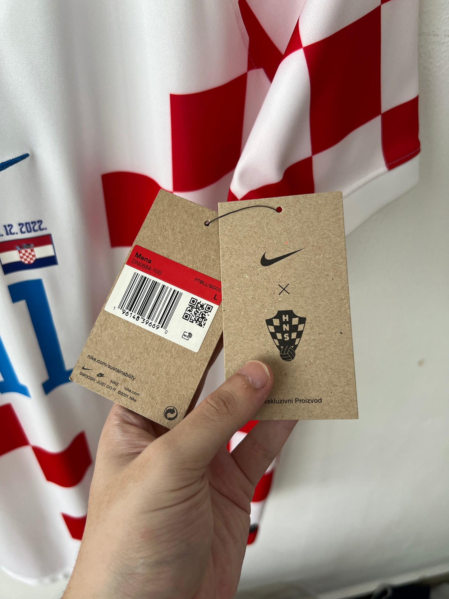 (L) Croatia 2022-24 Home Shirt Brozovic #11 (NEW) (MDT)