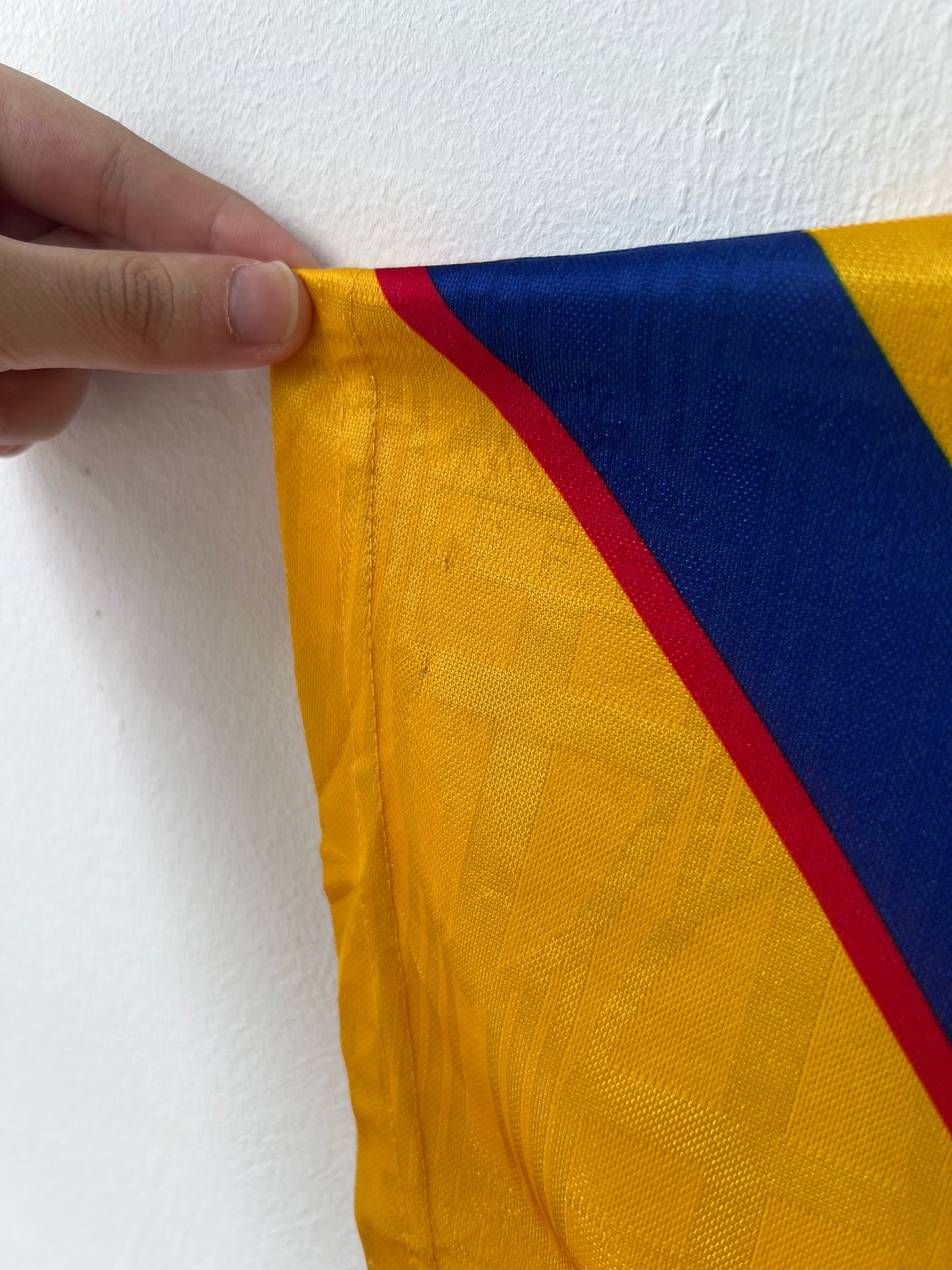 (L) Sweden 1996-98 Home Shirt