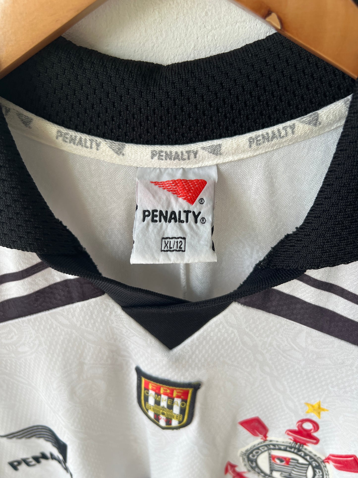 (XL fits L) Corinthians 1997-98 Home Shirt #11