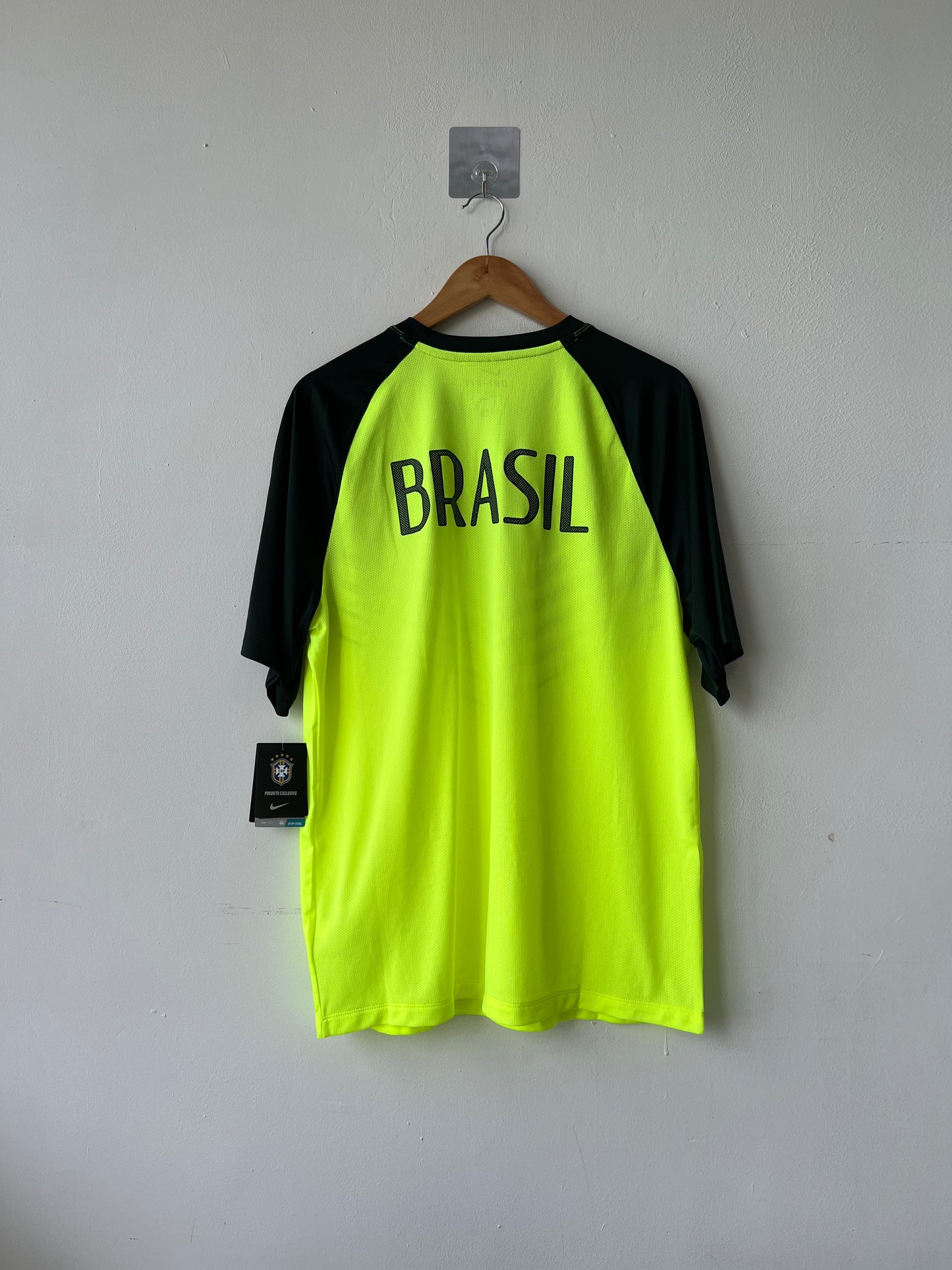 (XL) Brazil 2014 Pre-Match Shirt (NEW)