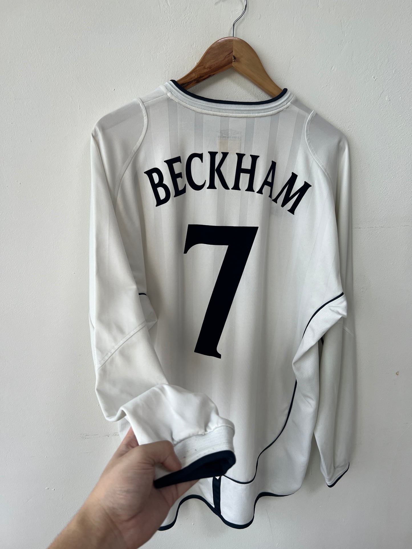 (XL) England 2001-03 Home Long Sleeve Shirt Beckham #7