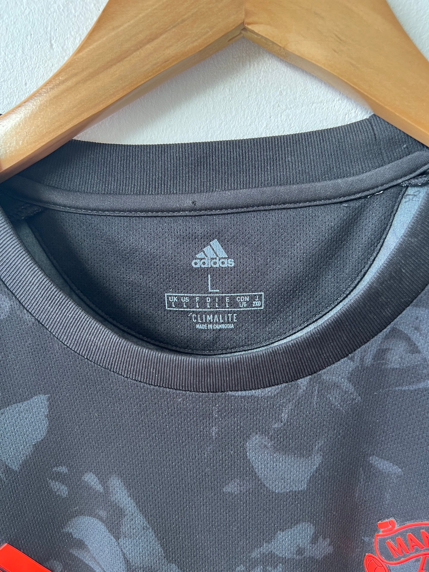 (L) Manchester United 2019-20 Third Shirt B. Fernandes #18